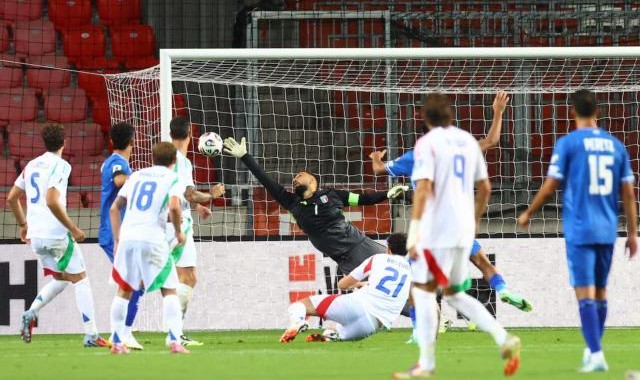 每场5球！托纳利拯救偶像，加图索打造疯狂意大利