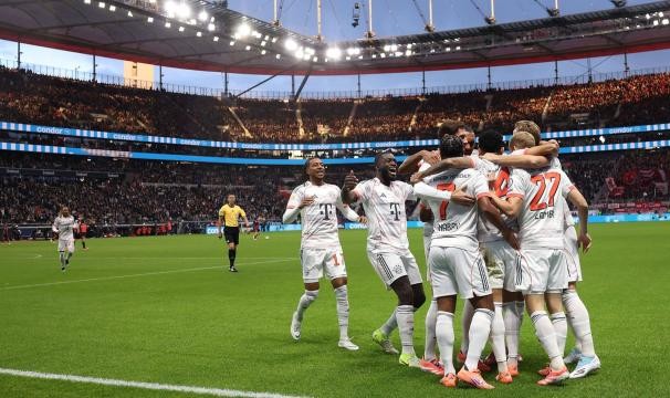 开云官方-开局10连胜！孔帕尼的拜仁享受稳稳的幸福