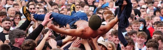 开云网页-王勤伯：足球并不无聊，无聊的是英格兰