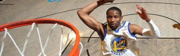 开云官方-冲击亿元肥约！库明加10战9次20+ 变勇士新希望