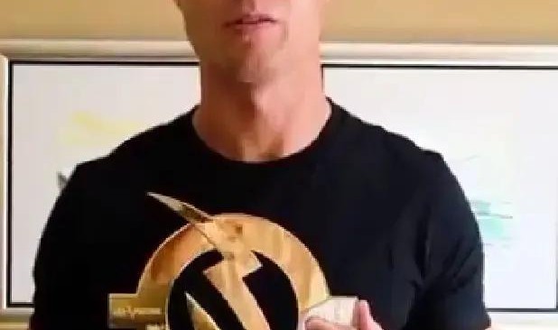 开云官网-体坛联播｜C罗当选史上最佳球员，东契奇欧洲杯空砍39分